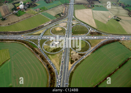 Luftaufnahme, Kamen Kreuz, Kreuzung A1 A2, Kamen, Ruhr und Umgebung, North Rhine-Westphalia, Deutschland, Europa Stockfoto