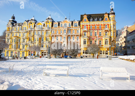 Reich verzierte Hotel Fassaden, winterlich, Marianske Lazne, Tschechische Republik, Europa Stockfoto