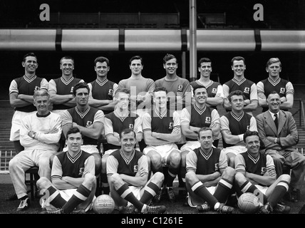 Aston Villa Football Club Team 1959 zurück Rudern Peter Aldis, Stan Lynn, Jimmy Dugdale, William Beaton, Nigel Sims, Trevor Birch, Stockfoto