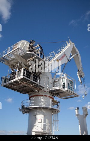 MacGregor Heavy Duty Aufzug Kran installiert an Bord "Meerjungfrau Endurer" Unterstützung/Mutipurpose für Öl-Industrie. Stockfoto