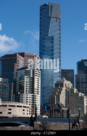 Eureka Tower, das höchste Gebäude in Melbourne und vierten höchsten Wohngebäude der Welt und die Skyline von Melbourne. Stockfoto