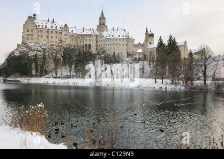 Schloss Sigmaringen Schloss im Winter, Sigmaringen, Baden-Württemberg, Deutschland, Europa Stockfoto