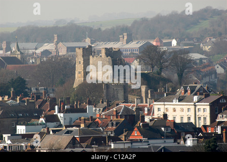 Die Dächer von Lewes durch das Schloss geprägt. Stockfoto