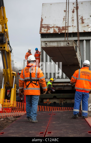 Lieferung von Alstom nationalen Grid-Transformator, Preston von der Barge Terra Marique auf dem Fluss Ribble, Lancs, UK Stockfoto