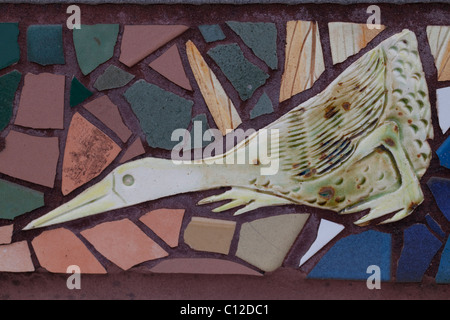 Nahaufnahme der gefliesten Schritt mit Vogel-Design an der 16th Avenue und Moraga Street in Golden Gate Höhen, San Francisco, Kalifornien, USA. Stockfoto