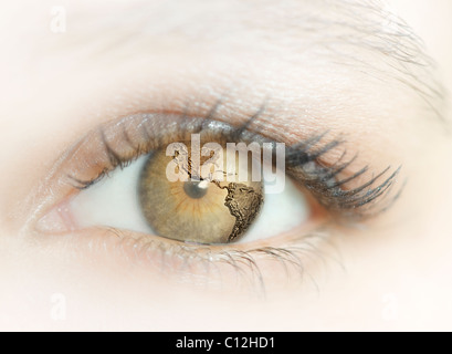 Nahaufnahme des weiblichen Auges Stockfoto