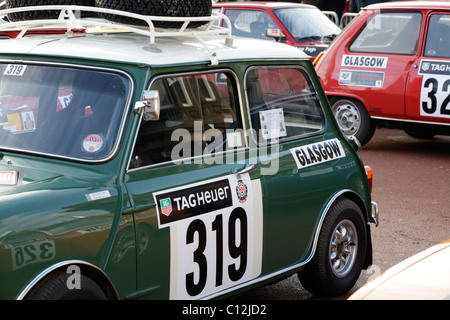 Monte Carlo Rally Glasgow, Mini Cooper Auto vor dem Start geparkt, Schottland, Großbritannien Stockfoto