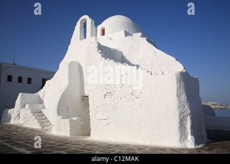 Die Kirche der Panagia Paraportiani in Mykonos-Stadt (Chora) auf der griechischen Insel Mykonos, Kykladen, Griechenland Stockfoto