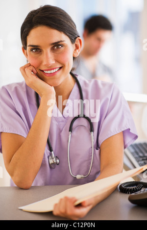 USA, New Jersey, Jersey City, Porträt von Krankenschwester Stockfoto