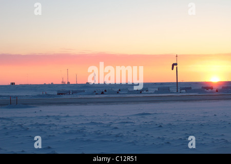 Wiley Post Will Rogers Memorial Airport in Barrow, Alaska auf den ersten Sonnenaufgang und Sonnenuntergang in 84 Tagen. Stockfoto