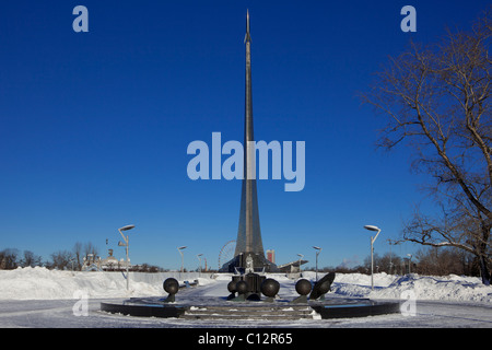 Monument für die Eroberer des Weltraums (1964) in Moskau, Russland Stockfoto