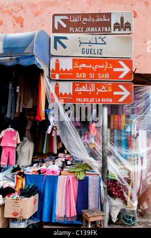 Alltag in der Medina von Marrakesch, Marokko, Nordafrika Stockfoto