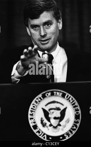 Bush Sr. Präsidentschaft. US-Vizepräsident Dan Quayle Pressekonferenz, circa 1989. Stockfoto