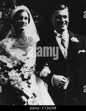 Rockefeller-Familie. Mary Clark Rockefeller und zukünftige US-Vizepräsident Nelson Rockefeller, am Tag ihrer Hochzeit, 23. Juni 1930. Stockfoto