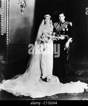 Britische königliche Familie. Prinzessin Marina, Duchess of Kent und Prinz George, Herzog von Kent, am Tag ihrer Hochzeit, 29. November 1934. Stockfoto