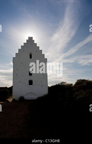 Ursprüngliche Eingang in die Kirche begraben. Die verschütteten Eingang der Kirche in den Dünen. Stockfoto