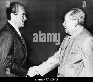 1972 US-Präsidentschaft.  Präsident Richard Nixon Treffen mit Vorsitzenden Mao Tse-tung, Peking, China, Februar 1972. Stockfoto