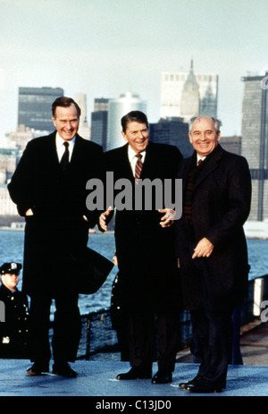 Vize-Präsident George Bush, Präsident Ronald Reagan, sowjetischen Ministerpräsidenten Michail Gorbatschow in New York, 1988 Stockfoto
