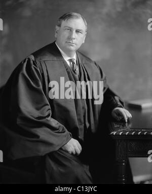 Harlan Fisk Stein (1872-1946), zwölfte Oberrichter des United States Supreme Court von 1941 bis 1944. 1924 wechselte er als beisitzender Richter am Gericht. Als Republikaner, die den New Deal unterstützt, Oberrichter von Franklin Roosevelt ernannte. Stockfoto
