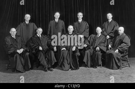 Stein-Gericht. Gruppenbild der United States Supreme Court. Vordere Mitte ist Oberrichter Harlan Stone. Ca. 1943. Stockfoto