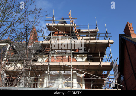 Gerüst auf eine Renovierung in einer Stadt, U.K. Stockfoto