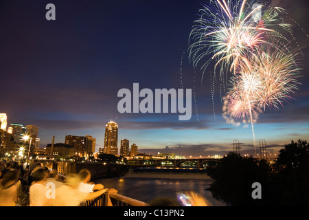 USA, Minneapolis, Minnesota, Brücke nahe der Innenstadt Stockfoto