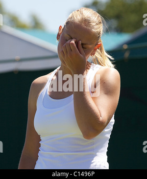 Jelena Dokic, Australien, in Aktion bei den All England Lawn Tennis Championships in Wimbledon, London, England. Stockfoto