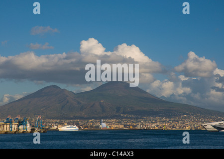 Mount Vesuv über die Bucht von Neapel-Kampanien-Italien Europa Stockfoto