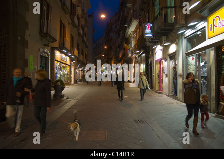 Via Chiaia Fußgänger gehobenen Einkaufs-Straße Chiaia Bezirk zentrale Neapel-Kampanien-Italien-Europa Stockfoto