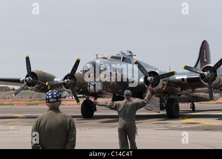 B17 VINTAGE WW2 BOMBER REPUBLIK FELD LONG ISLAND NEW YORK VEREINIGTE STAATEN VON AMERIKA Stockfoto