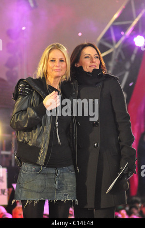 Ulrika Jonsson und Davina McCall Ulrika Jonsson gewinnt Celebrity Big Brother mit Davina McCall Borehamwood, England - 23.01.09 Stockfoto