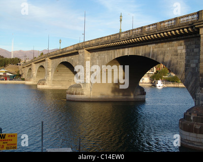 Die original London Bridge an ihrem aktuellen Speicherort in Lake Havasu City, Arizona Stockfoto
