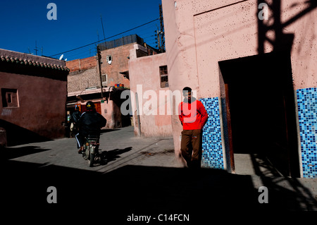 Alltag in der Medina von Marrakesch, Marokko, Nordafrika Stockfoto