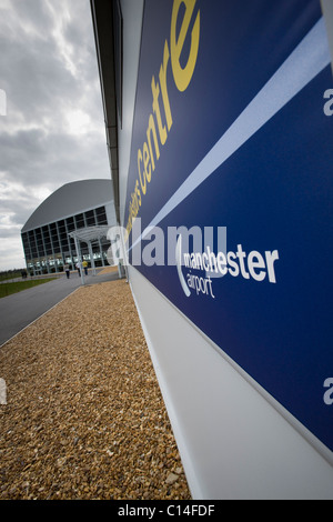 Start-und Landebahn Besucher Park und Concorde entfernt, der Flughafen Manchester, UK Stockfoto