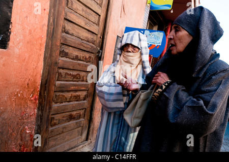 Alltag in der Medina von Marrakesch, Marokko, Nordafrika Stockfoto