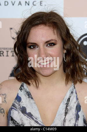 LENA DUNHAM 2011 FILM INDEPENDENT SPIRIT AWARDS Ankünfte LOS ANGELES Kalifornien USA 26. Februar 2011 Stockfoto