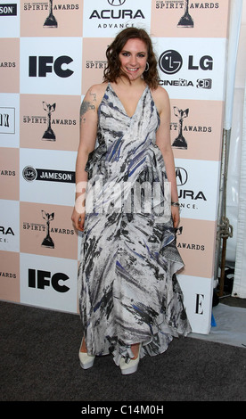 LENA DUNHAM 2011 FILM INDEPENDENT SPIRIT AWARDS Ankünfte LOS ANGELES Kalifornien USA 26. Februar 2011 Stockfoto