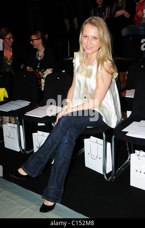 Nova Meierhenrich Mercedes-Benz Fashionweek Herbst/Winter 2009 - Scherer Gonzales - Front Row Berlin, Deutschland - 31.01.09 Stockfoto