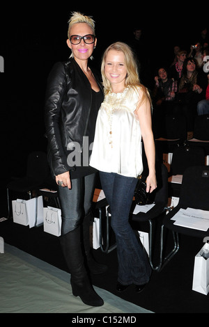 Natascha Ochsenknecht, Nova Meierhenrich Mercedes-Benz Fashion Week Herbst/Winter 2009 - Scherer Gonzales - Front Row Berlin, Stockfoto