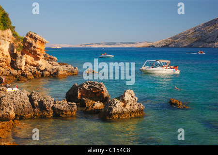 Felsige Küste auf der Insel Rab Stockfoto