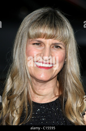 CATHERINE HARDWICKE RED RIDING HOOD LOS ANGELES PREMIERE. WARNER BROS HOLLYWOOD LOS ANGELES Kalifornien USA 7. März 2011 Stockfoto
