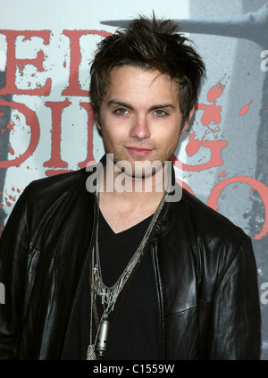 THOMAS DEKKER RED RIDING HOOD LOS ANGELES PREMIERE. WARNER BROS HOLLYWOOD LOS ANGELES Kalifornien USA 7. März 2011 Stockfoto