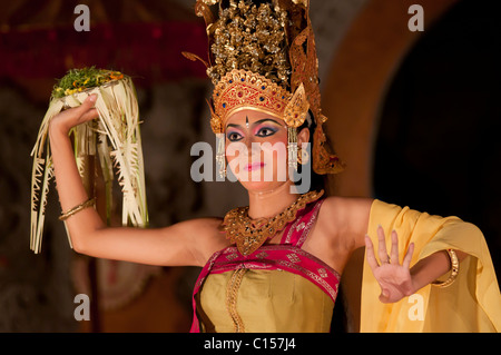 Balinesische Legong Tänzerinnen in Ubud Bali Indonesien Stockfoto