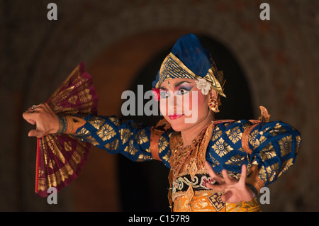 Balinesische Legong Tänzerinnen in Ubud Bali Indonesien Stockfoto