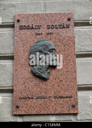 Gedenktafel des Zoltán Kodály an einer Außenwand des Franz-Liszt-Haus in Budapest, Ungarn Stockfoto