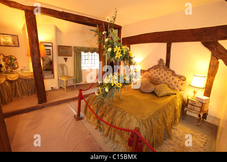 Gawsworth Old Hall, England. Weihnachten Blumenschmuck am Gawsworth Old Hall von der renommierten floral Designer Barry Grey. Stockfoto