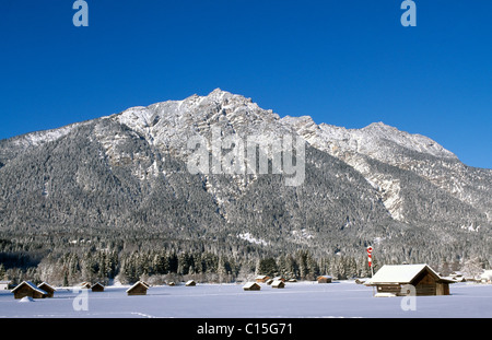 Garmisch-Partenkirchen im Winter, Werdenfelser Land, Bayern, Deutschland Stockfoto