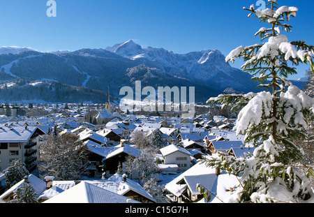 Garmisch-Partenkirchen im Winter, Werdenfelser Land, Bayern, Deutschland Stockfoto