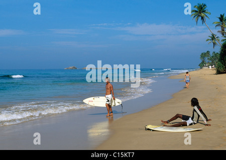 Surfer, Wewala Strand, Hikkaduwa, Sri Lanka, Südasien Stockfoto