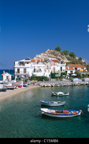 Hafen von Kokkari, Insel Samos, Griechenland, Europa Stockfoto